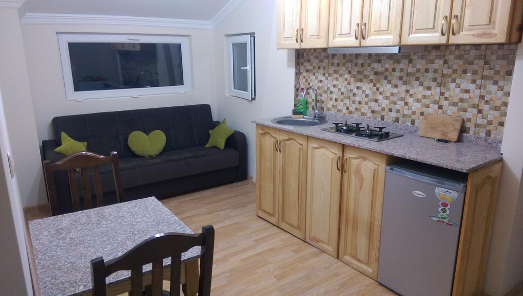 Apartments Komakhidze 68 Батуми Екстериор снимка