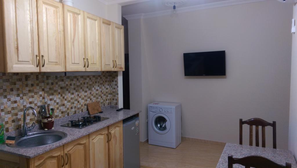 Apartments Komakhidze 68 Батуми Екстериор снимка